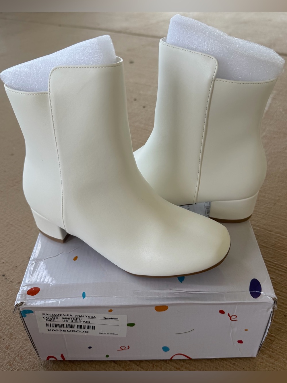 NWOT kids ankle boot